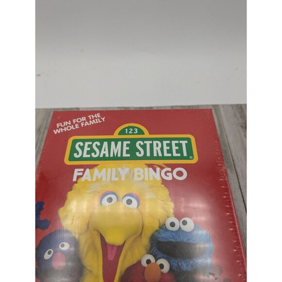 New Sesame Street Family Bingo Game 48 Bingo Cards 8 Unique Boards 150+ Pieces - Picture 2 of 5